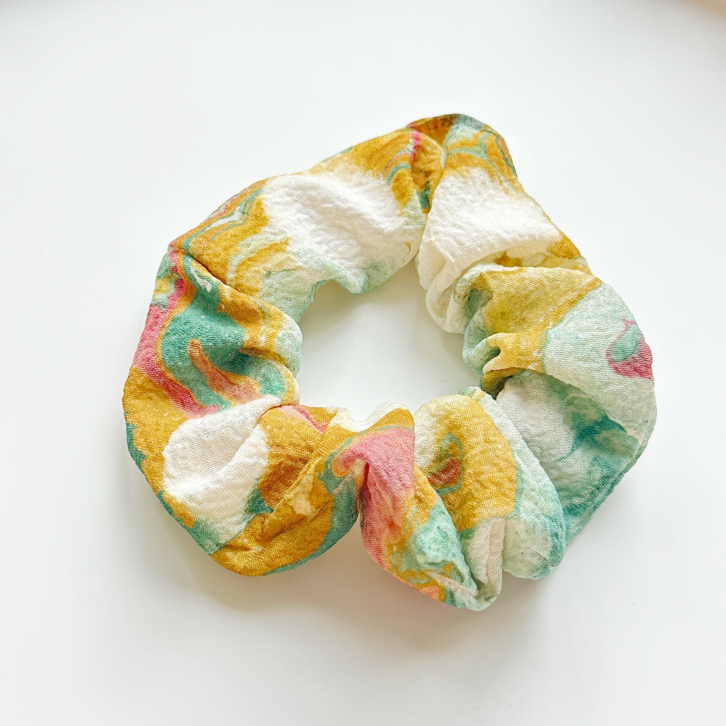 Pre-made Scrunchies 10 pics / $5.99